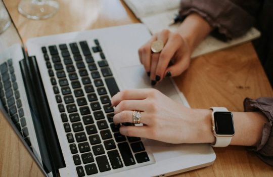 Practical Applications of AI in Reverse Image Search: From Brand Protection to Visual Search Optimization