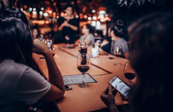 Best 4 Privacy & Security Helpers for WhatsApp Users (Official Two-Step Tools + Password Managers + Signal/Backup Workflows) That Privacy-Minded Redditors Recommend