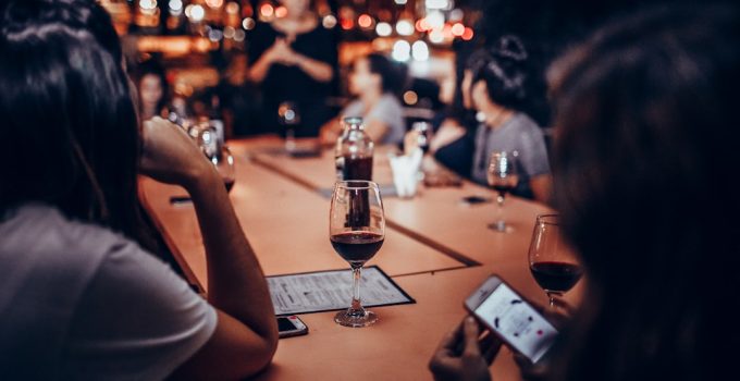 Best 4 Privacy & Security Helpers for WhatsApp Users (Official Two-Step Tools + Password Managers + Signal/Backup Workflows) That Privacy-Minded Redditors Recommend