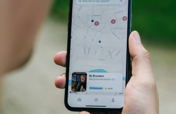 How to Enable/Disable FaceTime Live Photos on iPhone & Mac
