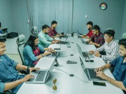 How MyLowesLife Empowers Lowe’s Employees Across the U.S. with Easy Online Access