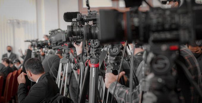 PR Agency Software: Muck Rack vs Cision for Managing PR Agency Workflows