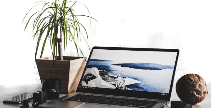 How to Force Quit Frozen Apps on Windows 11 and 10 (4 Fast Ways)