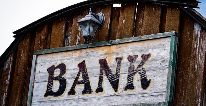 The Honest (And Slightly Painful) Comparison: DaVinci Resolve vs CapCut For Real-World Creators