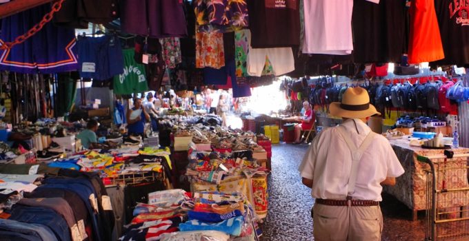 Brick-and-Mortar Marketing: Strategies to Increase Foot Traffic