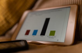 Autoptimize vs WP Rocket: Which Plugin Is Better for WordPress Speed Optimization?