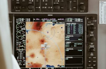 How to Check Flight History and Aircraft Age
