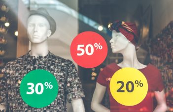 How to Write an AI Shopping Assistant Description: Features, Benefits, and Example Copy