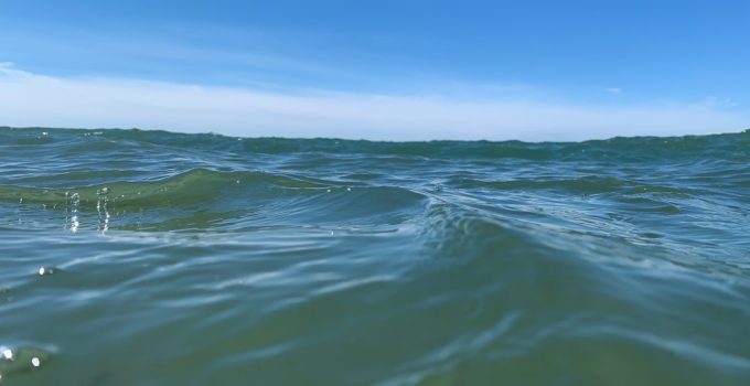 Wuthering Waves Game Stuck in Middle of Screen: Fix Guide