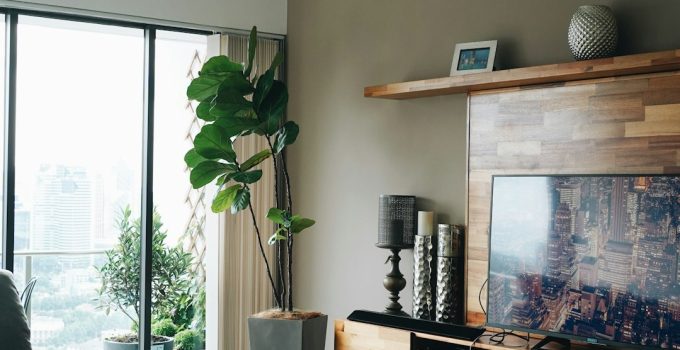 High‑Ceiling Chandelier Reviews: Combining Elegance with Practical Lighting