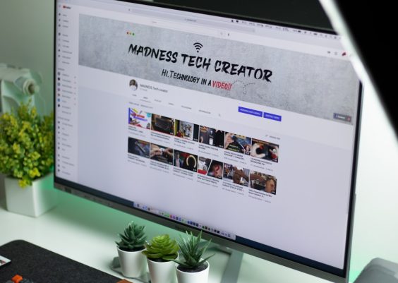 Whatsontech Guide To Staying Updated On Technology Trends