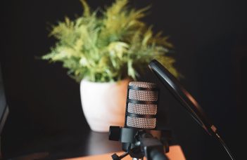 8 Best Off-the-Shelf Training Courses for Corporate Learning and Employee Development