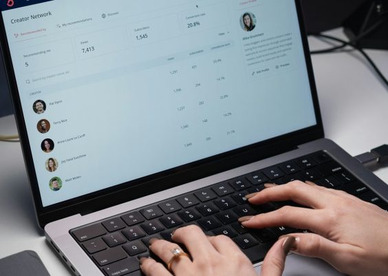 Lead Generation Pipeline: Clay vs Apollo and Other Platforms for Building and Automating a B2B Prospecting Pipeline