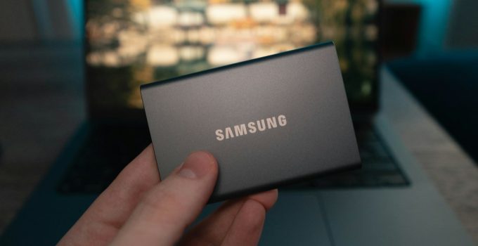 Why Do Users Prefer Samsung Photo Editor 3.7.08.22 for Mobile Editing?