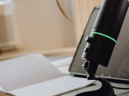 Voice Assistant Software With AI-Powered Voice Commands