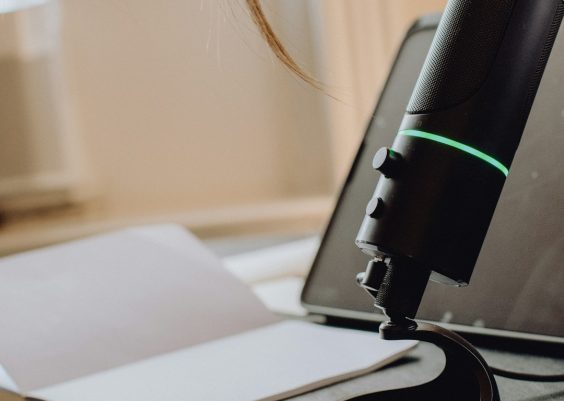 Voice Assistant Software With AI-Powered Voice Commands
