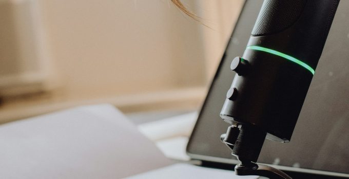 Voice Assistant Software With AI-Powered Voice Commands