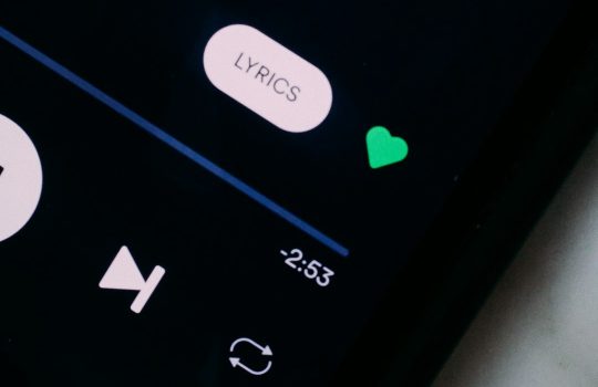 Spotify Not Playing Songs? Fix Offline Mode, Cache, and Streaming Errors