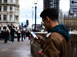 Mobile Data in UK: The Travel Upgrade More Tourists Are Choosing