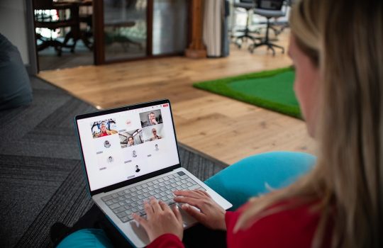 Digital Workplace Solutions for Hybrid and Remote Teams