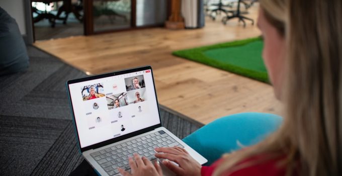 Digital Workplace Solutions for Hybrid and Remote Teams