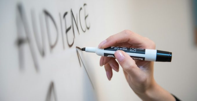 7 Functions of Marketing: HubSpot vs Salesforce for Understanding Core Marketing Functions