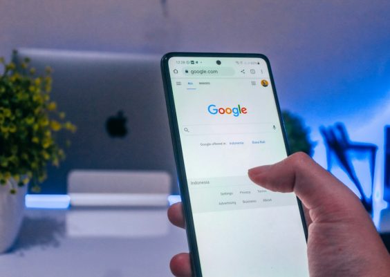 Best All-in-One Marketing Platforms: HubSpot vs Salesforce vs Zoho for Growing Companies