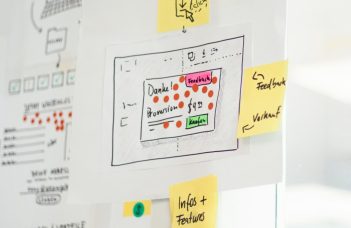 Rose Bud Thorn: Miro vs Mural for Retrospective Feedback Sessions
