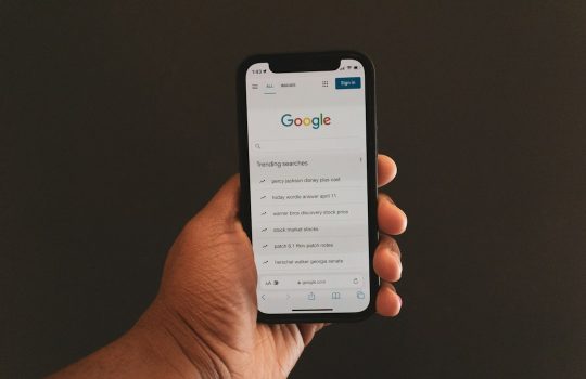 Free Notes App: Google Keep vs Notion for Simple Note Taking